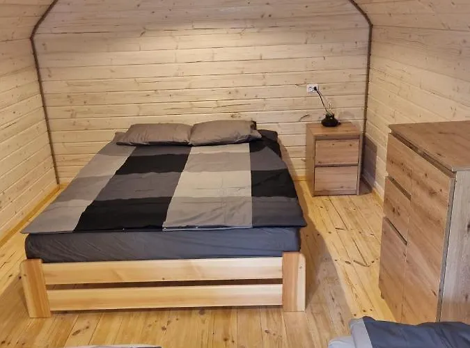 Pod Debami 3* 波别罗沃